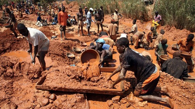 Illegal gold panning leaves Bindura dry