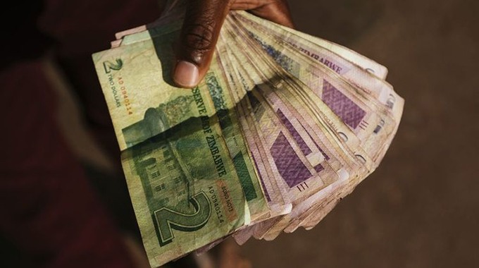 5 in court over bond notes