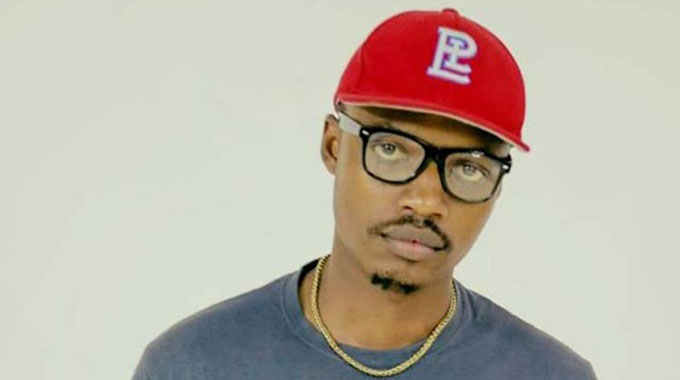 Dereck Mpofu ropes in Baba Harare, Bev