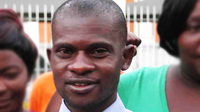 Knives out for Gomwe