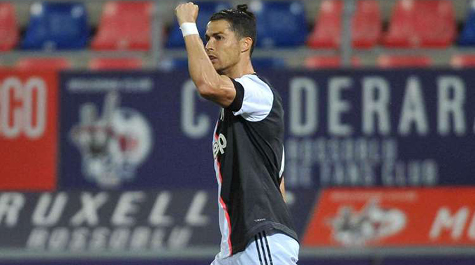 Ronaldo back on target as Juve win