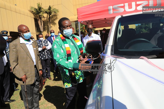 President delivers vehicles to traditional leaders