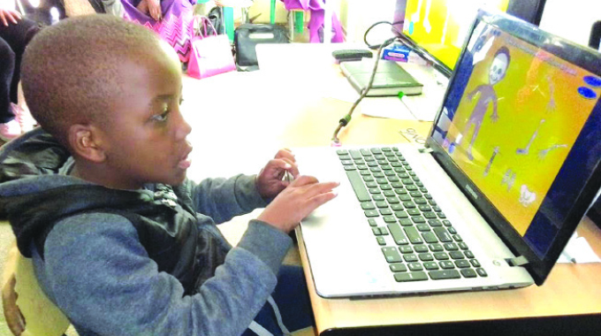 Dzidzo Inhaka holds workshop on hybrid education