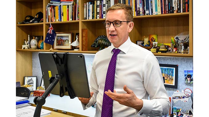 Australian legislator hails Zimbabwe’s vaccination campaign