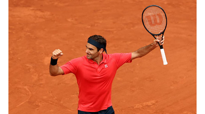 Federer, Djokovic through to third round
