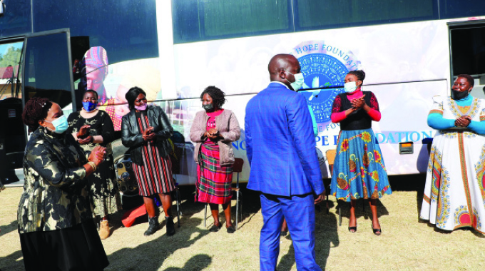 First Lady applauded for cancer screening