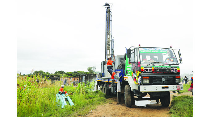 20 boreholes bring joy to dry Mabvuku
