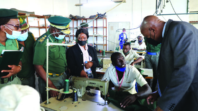 Zim, Moza prison officials exchange notes