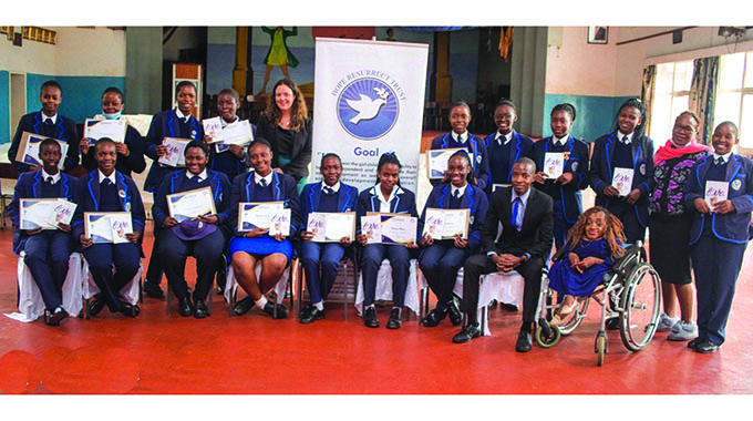 Mudzingwa dares pupils to dream big