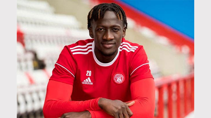 Moyo joins Barrow