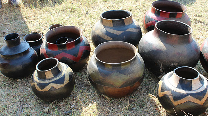 Clay pot helps purify drinking water