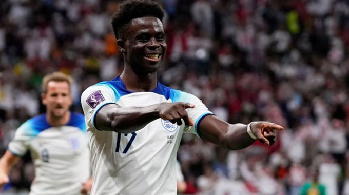 Saka laughs off Mbappe comparisons