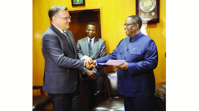 Switzerland seeks further economic cooperation