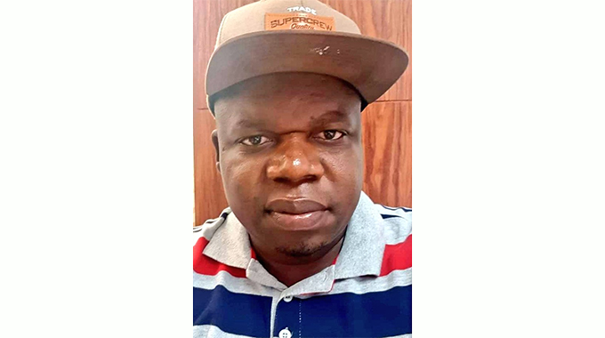 Ex-cop survives fierce shootout, flees into mountain
