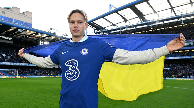 Chelsea complete signing of Mykhailo Mudryk