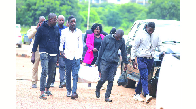 Five arrested for possession of ivory