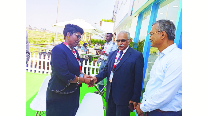Minister calls for collective military action