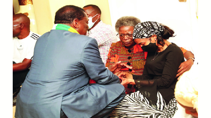 Mushohwe a transparent, sociable cadre: President