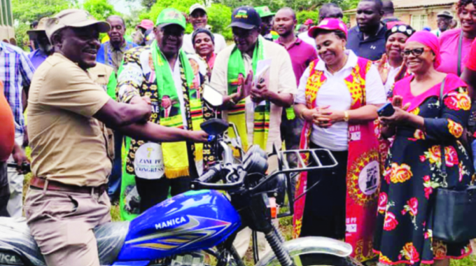 Zanu PF intensifies voter registration