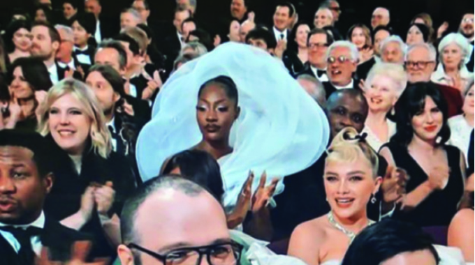 Nigerian singer faces backlash over outfit