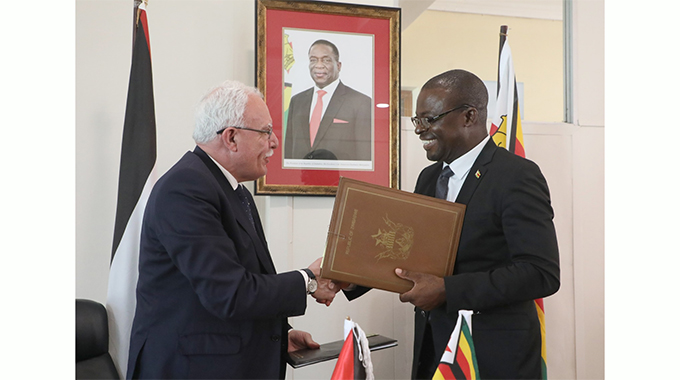 Zimbabwe, Palestine sign four MoUs