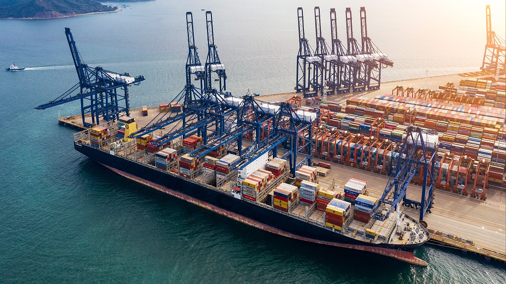 China’s March exports surge 14.8%, showing upbeat momentum