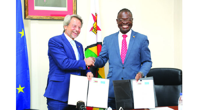 Zim, EU sign agreement on polls