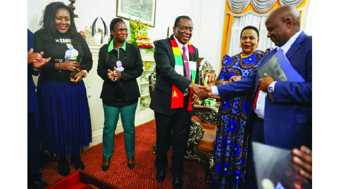 Parly caucus honours President