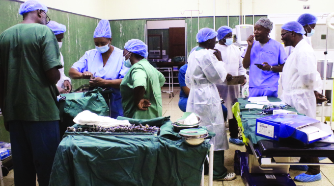Pari resumes open heart surgery