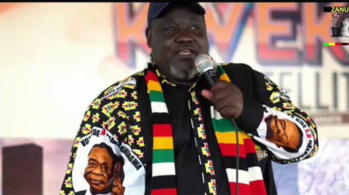 ZANU PF Mbizo candidate donates 50 computers