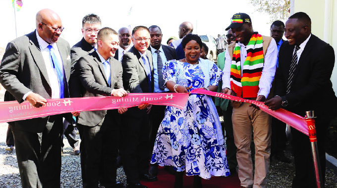 Libraries sources of knowledge, catalysts for social change — First Lady