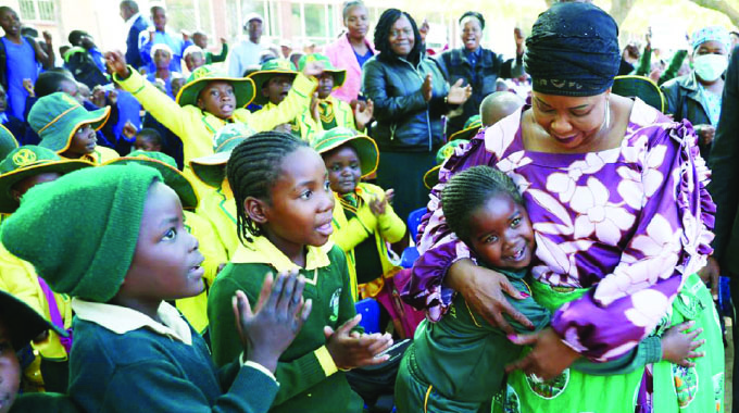 Children get sharp minds from balanced diet: First Lady