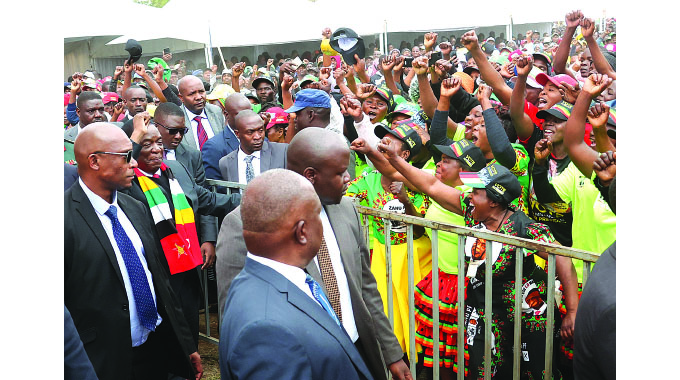 ‘Kick out incompetent opposition councillors, legislators’