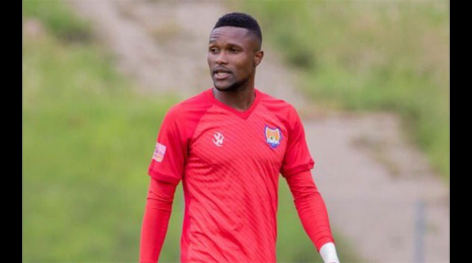 DeMbare close in on Warriors forward