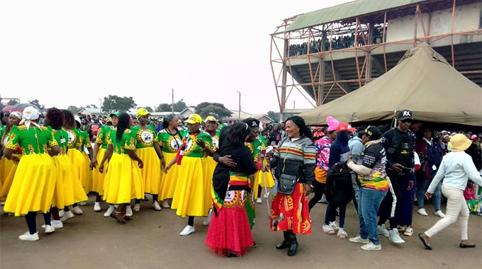 Zanu PF election juggernaut descends on Mbare