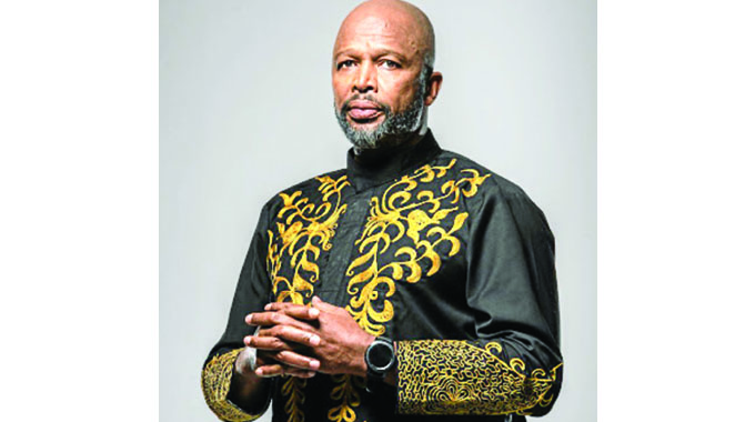 SA actor defends visit to Zim