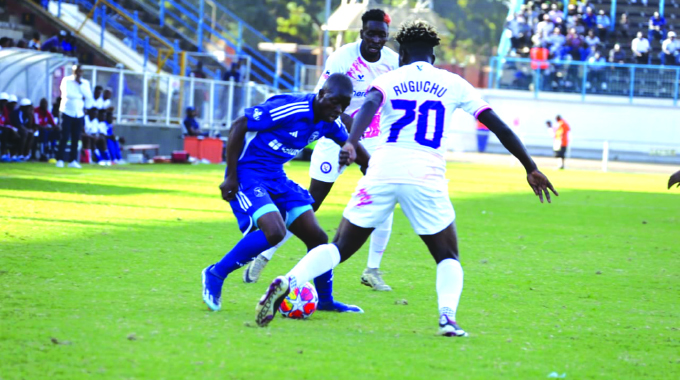 Dynamos, Herentals in controversial draw