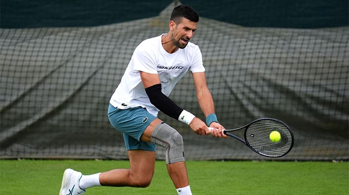 Djokovic lashes out at Wimbledon crowd