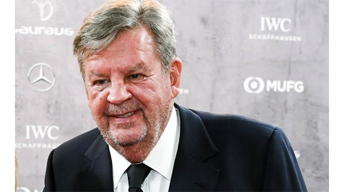 Cat and mouse game as Rupert grabs top spot