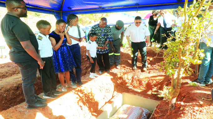 Malawi plane crash: Pilot Majakwara buried