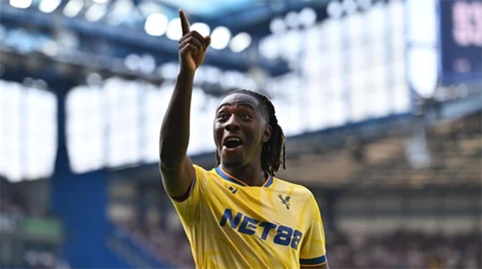 Palace hold Chelsea at home
