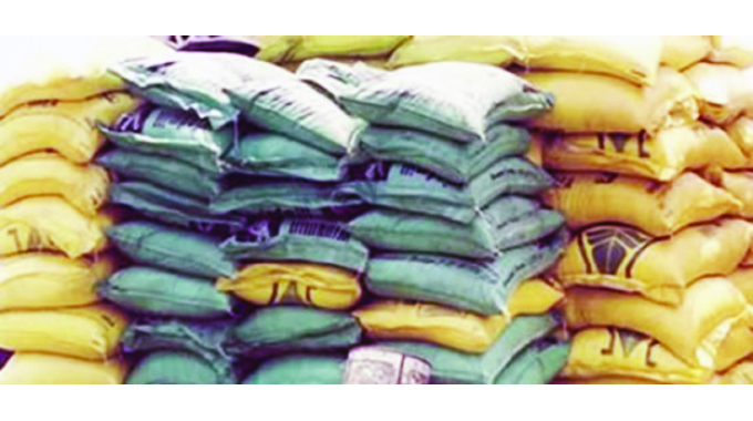 Fertiliser shortages worry farmers as heavy rains threaten maize yields