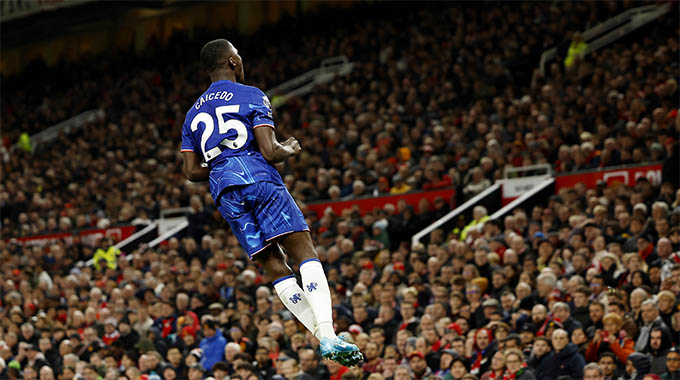 Caicedo’s strike ruins Man United’s celebrations