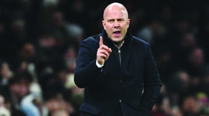 Arne Slot calls out Liverpool  players for lack of effort