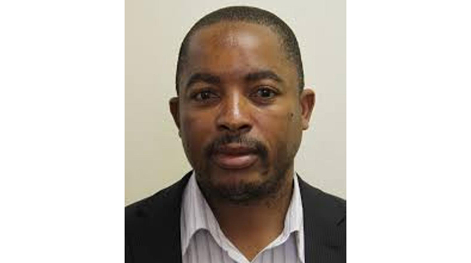 RBZ autonomy key to reining in money supply