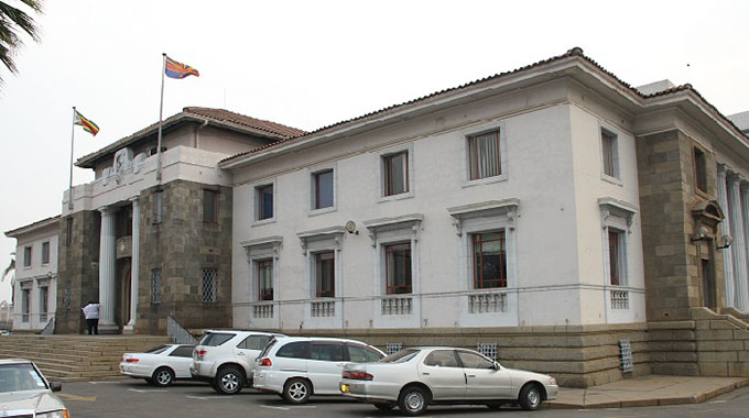 Zimra garnishes HCC