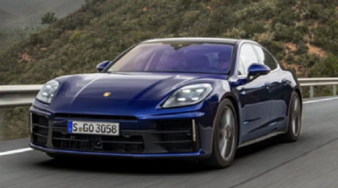 Porsche Panamera: Magnificent sedan