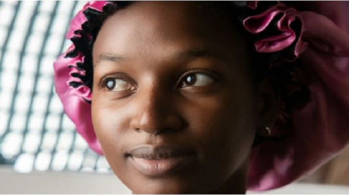 The benefits of a satin hair bonnet for all hair types