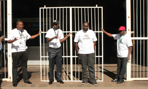 Group temporarily paralyses Easipark
