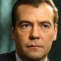 Russia’s Medvedev urges Gaddafi to give up power